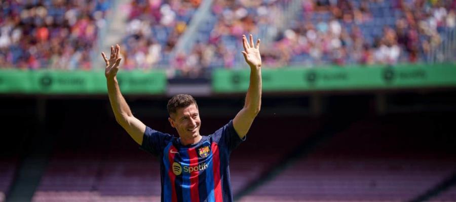 Barça presenta a Lewandowski frente a 60 mil aficionados