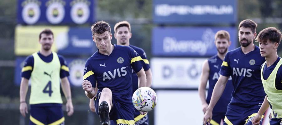 UEFA sanciona al Fenerbahçe por apoyo de aficionados a Putin