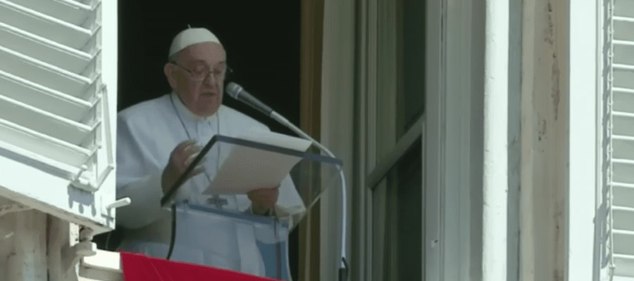 Pide Papa Francisco misericordia para el ‘atormentado pueblo ucraniano’