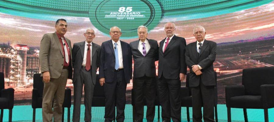 Con panel de fundadores celebra CFE sus 85 años iluminando a México