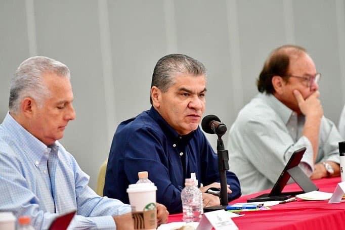 Critica gobernador de Coahuila que CFE compre carbón a pequeños productores