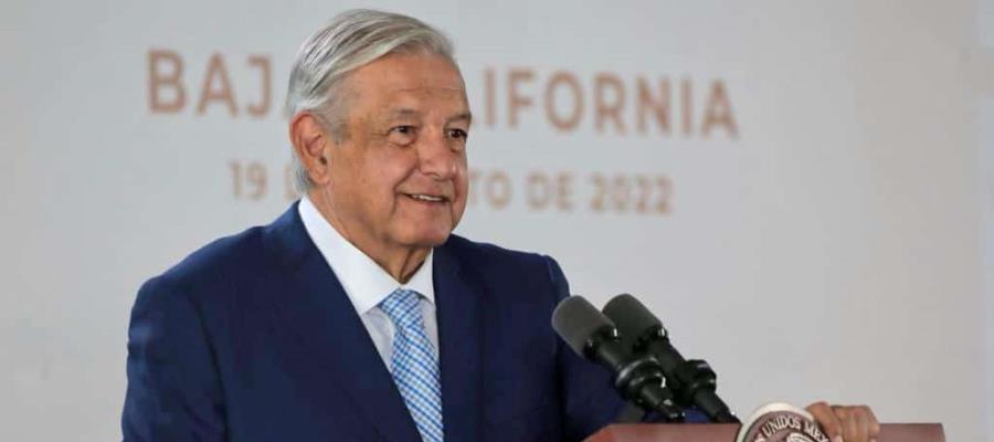 Invita AMLO a expresidentes a Palacio Nacional; acepta reto de Fox