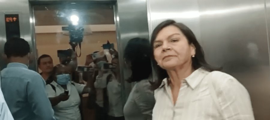 Después comentamos, ataja Yolanda Osuna, ante críticas por sus vacaciones