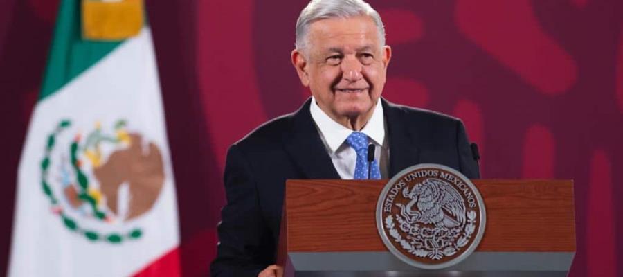 AMLO no deja contestar a Ricardo Mejía; le preguntan por aspiración política en Coahuila