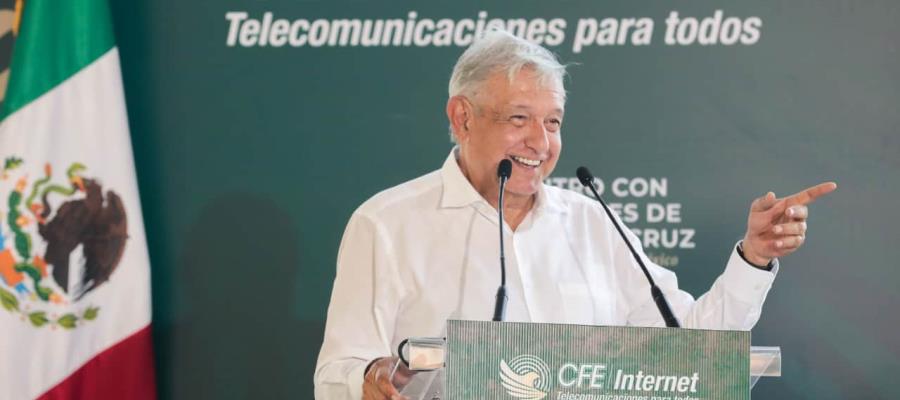 “Mandamos al carajo” a empresas privadas que hacían negocios sucios con energías limpias: AMLO