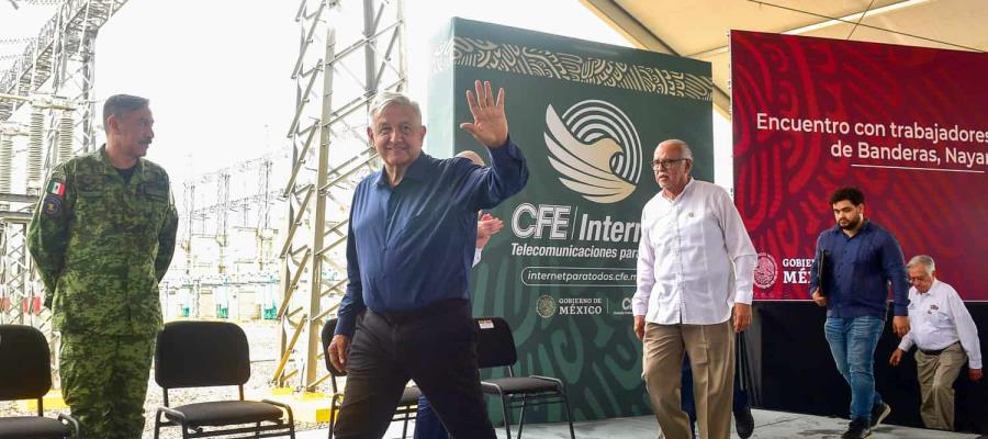 “El poder y el dinero son efímeros, sirven si se ponen al servicio de los demás”, sostiene AMLO en Nayarit