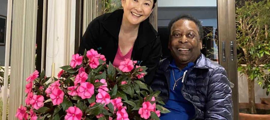 ¡Pelé está bien! Desmiente rumores sobre su estado de salud