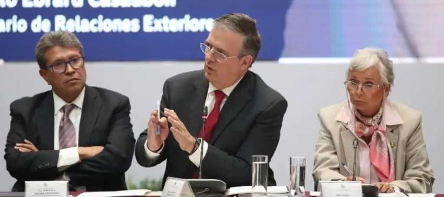 Ebrard cuestiona a Ken Salazar sobre reducción del tráfico ilegal de armas de EE.UU. a México