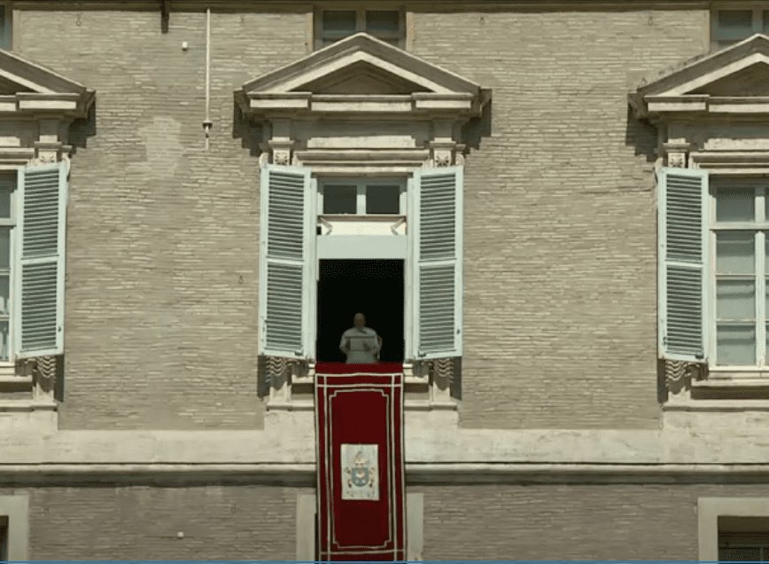 Envía Papa Francisco a cardenal nuevamente a Ucrania para mostrar su cercanía ante la guerra  