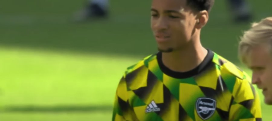 Debuta futbolista del Arsenal con 15 años, el más joven de la Premier League