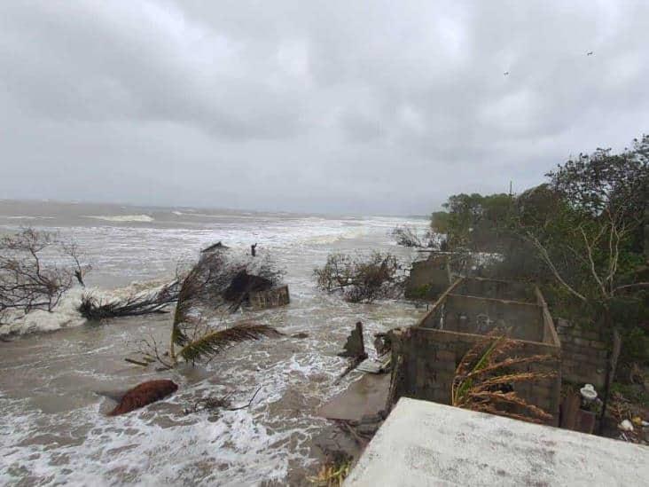 Reconoce alcaldesa de Centla preocupación por colonia El Bosque, ante ingreso de frentes fríos