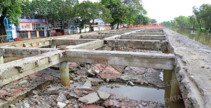 Costalería en malecón de Villahermosa se quedaría toda la temporada de lluvias: PC 
