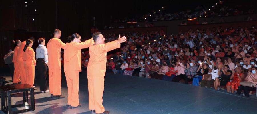 Se presenta por segunda ocasión obra teatral ‘Expediente León’ en Tabasco