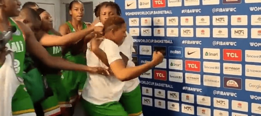 Captan golpiza de basquetbolistas de Mali; FIBA abre investigación