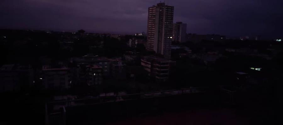 Toda Cuba se queda sin energía eléctrica tras el paso del huracán “Ian” Toda Cuba se queda sin energía eléctrica tras el paso del huracán “Ian”