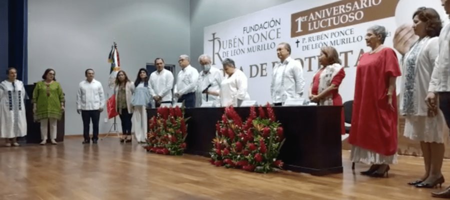 Padre Rubén pensaba dedicarse a su biblioteca, cuando se jubilara del sacerdocio