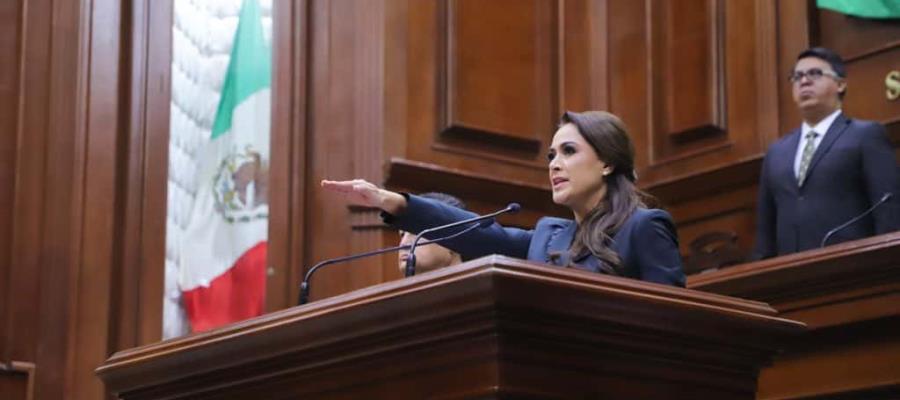 María Teresa Jiménez rinde protesta como gobernadora de Aguascalientes