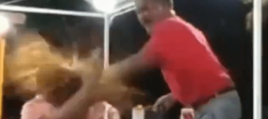 Hombre discute con su esposa en Jalisco… ¡le avienta los tacos y la salsa!