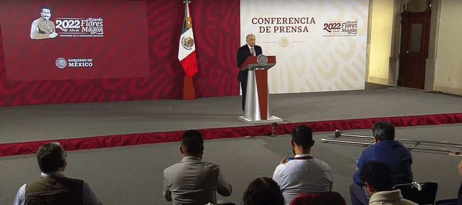 Pese a revés, AMLO sostiene que va a defender nuevo plan de estudios de la SEP