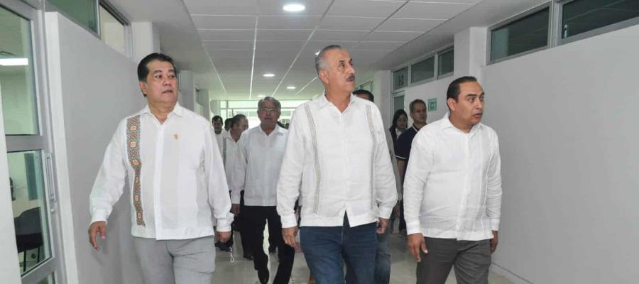 Nosotros no nos apropiamos de los municipios ni somos caciques: Gobernador Merino en gira por Comalcalco