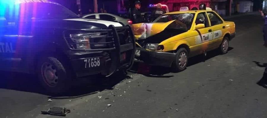 Chocan taxi y patrulla en Carrizal; conductor es detenido Chocan taxi y patrulla en Carrizal; conductor es detenido