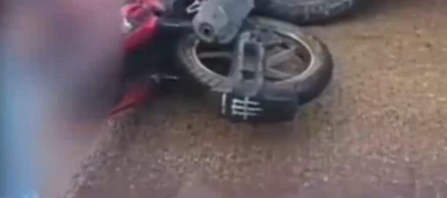 Se registra accidente frente a Soriana San Joaquín; motociclista herido