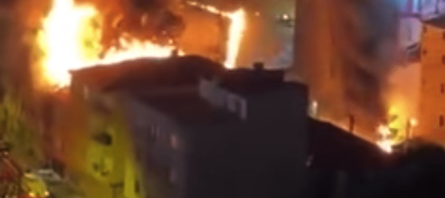 Mueren 3 personas tras explosión en edificio de Turquía