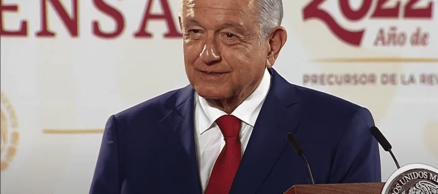 Beatriz Gutiérrez no aspira a ningún cargo: AMLO