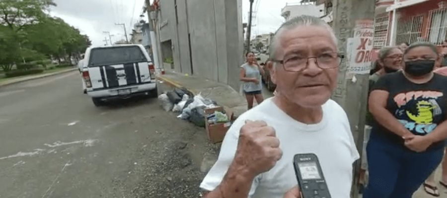 Temen taponamiento en alcantarillas de Infonavit Atasta, tras retiro de contenedor de basura