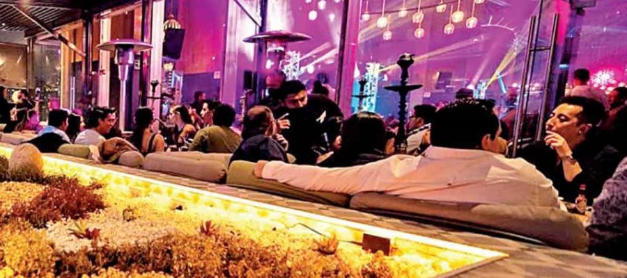 Drogan y encierran a joven en bar de Santa Fe en CDMX; suspenden el lugar Drogan y encierran a joven en bar de Santa Fe en CDMX; suspenden el lugar