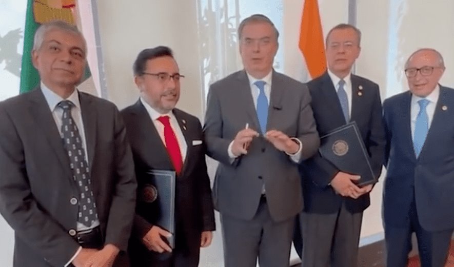 Firman México y la India para desarrollar inmunoterapia contra cáncer