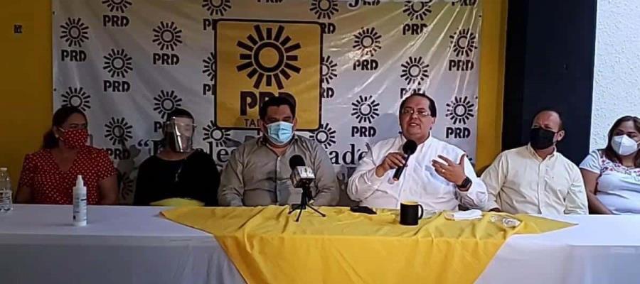 Asegura Andrade que ya ha convencido a “un montón” de priistas para que se sumen al PRD Asegura Andrade que ya ha convencido a “un montón” de priistas para que se sumen al PRD