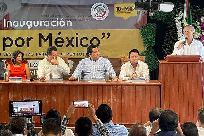 Visita Mancera Tabasco, para inaugurar taller “10 por México”