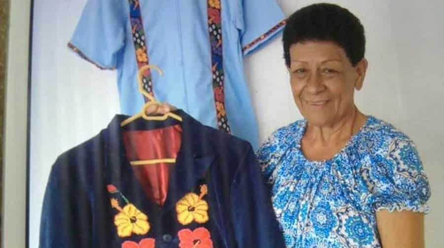 Muere la artesana Flor de Liz Pérez; hijas continuarán legado de tiras bordadas