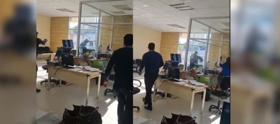 [VIDEO] Detenido rompe ventana de juzgado en Chapala, Jalisco; escapa, pero lo recapturan