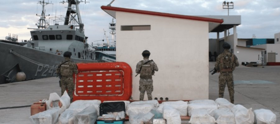 Asegura Semar más de 400 kilos de metanfetamina en Sinaloa Asegura Semar más de 400 kilos de metanfetamina en Sinaloa