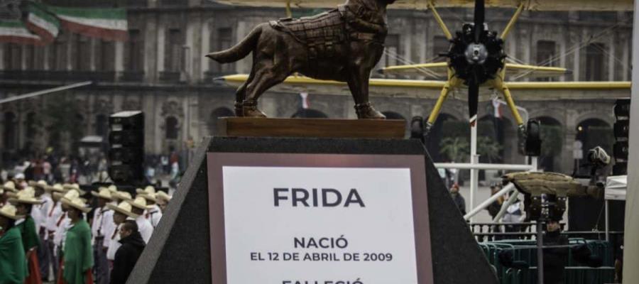 [VIDEO] Rinden homenaje a Frida en desfile del 20 de noviembre