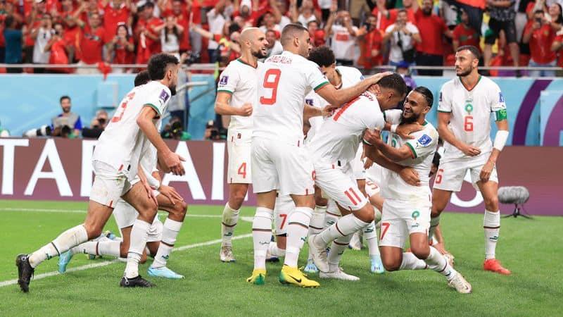 Con cambio de última hora de portero, Marruecos derrota a Bélgica 2-0