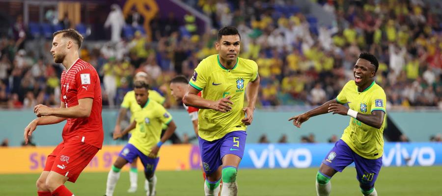 Brasil clasifica a octavos del Mundial tras vencer a Suiza