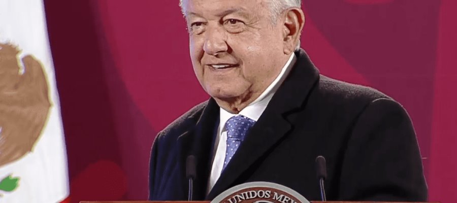 Ironiza AMLO que ahora es el “rey de la magia negra”