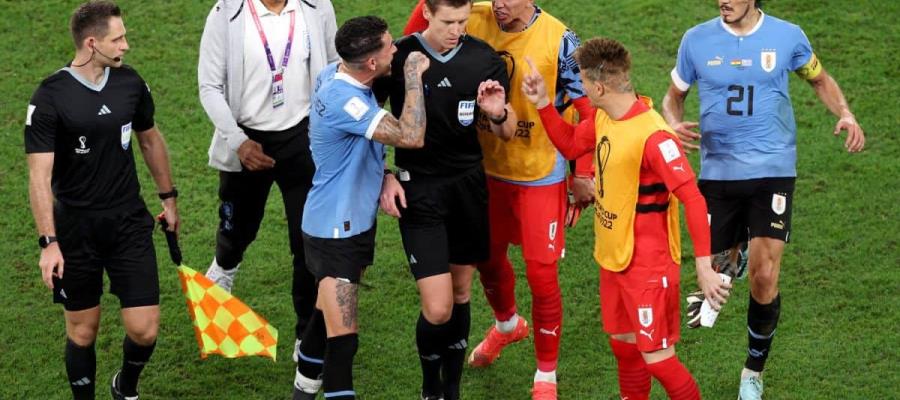 La FIFA abre investigación contra Uruguay y cuatro jugadores por violencia tras el partido frente a Ghana