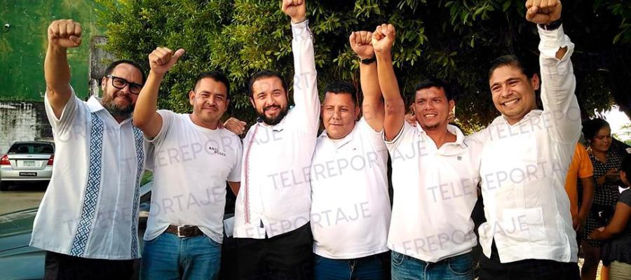 ¡SON LIBRES! Entre lágrimas y porras salen Héctor, Gonzalo y Juan Luis de Cereso de Macuspana