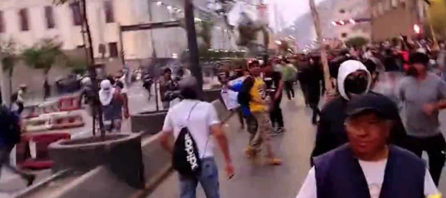 Reportan represión policial durante protestas contra gobierno de Dina Boluarte en Lima