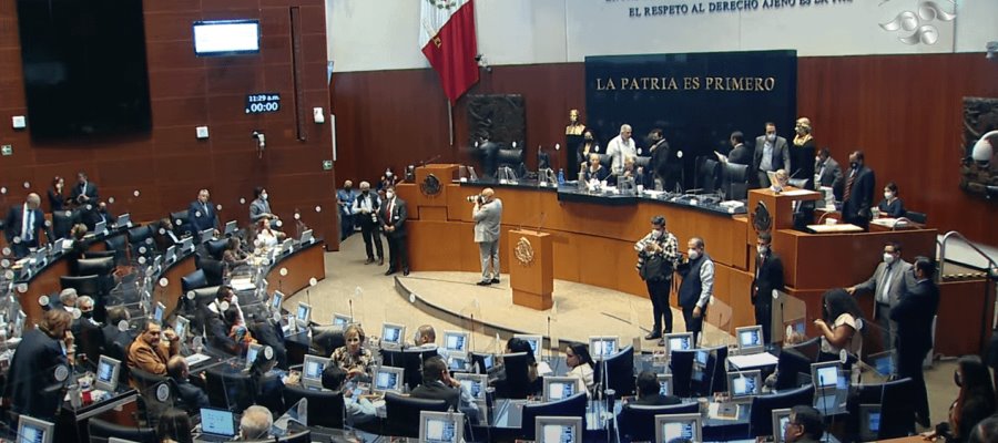 Rechaza Ovidio Peralta que plan B de AMLO se apruebe “fast track” en Senado Rechaza Ovidio Peralta que plan B de AMLO se apruebe “fast track” en Senado