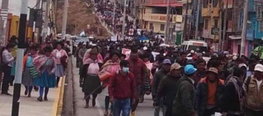 Manifestaciones en Perú por nueva presidenta dejan un muerto y 20 heridos