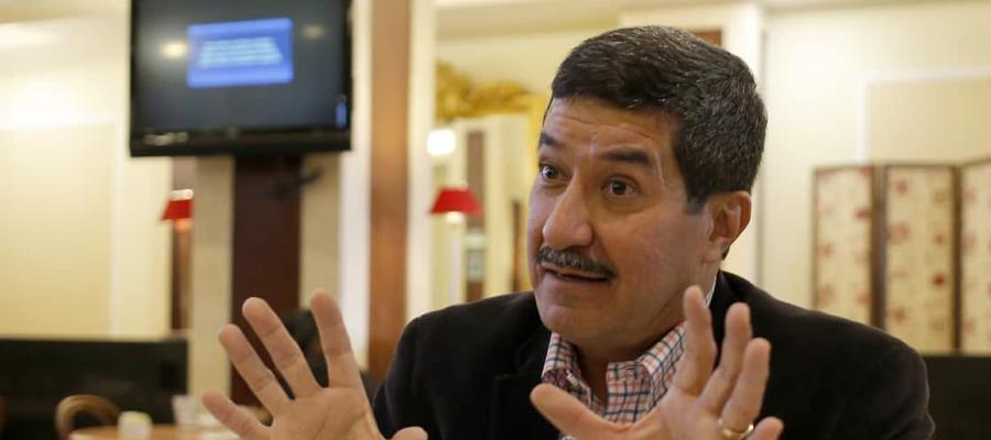 López Obrador acusa persecución política contra Javier Corral por caso Duarte