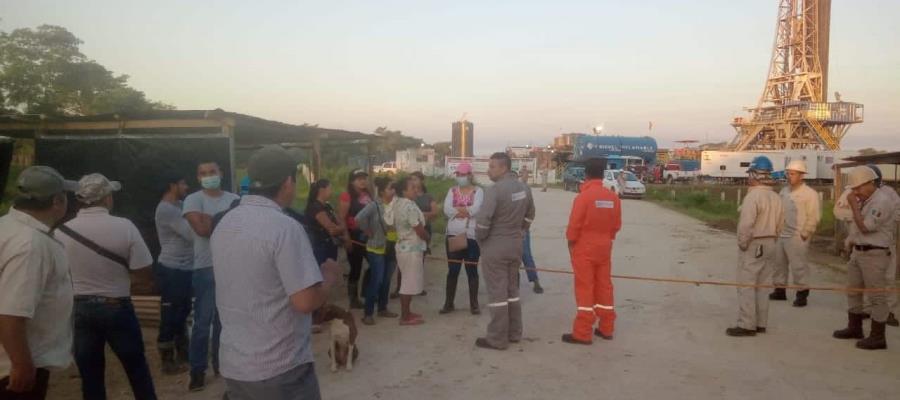 Pobladores de Medellín y Pigua bloquean pozo petrolero; exigen trabajo 