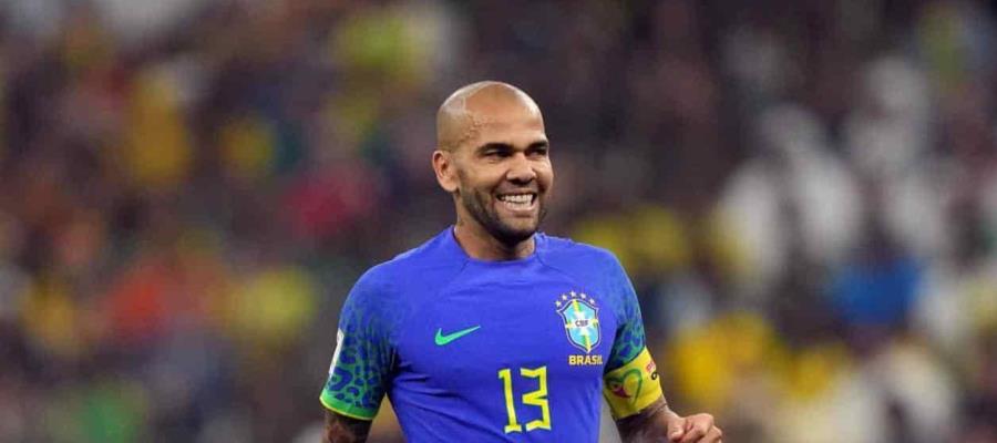 Dani Alves rechaza oferta de un equipo brasileño por continuar en Pumas