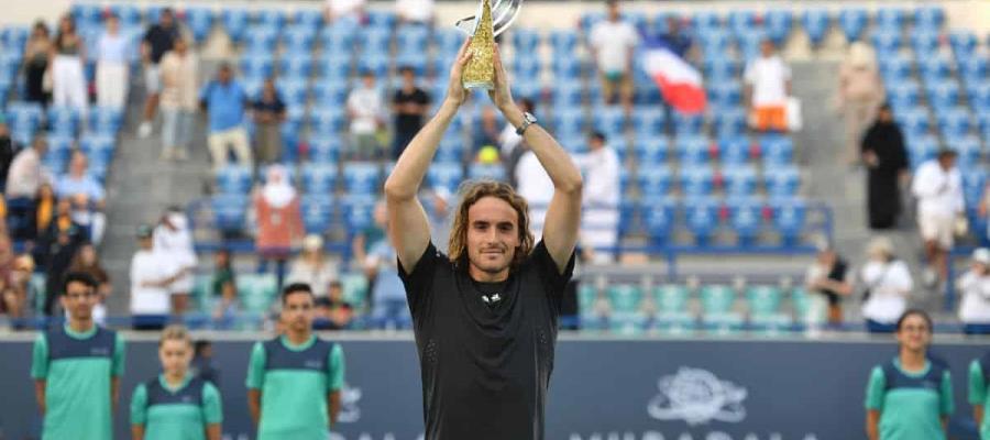 Tsitsipas gana el torneo de exhibición Mubadala al derrotar a Rublev