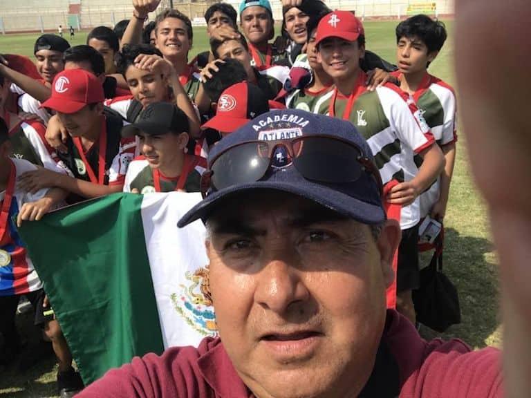 Regresan futbolistas mexicanos de Perú tras una semana varados